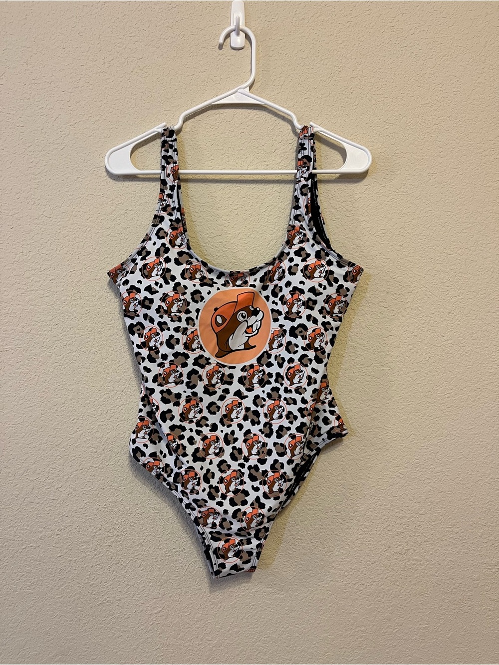 One-piece BUC-EE’S leopard print swimsuit